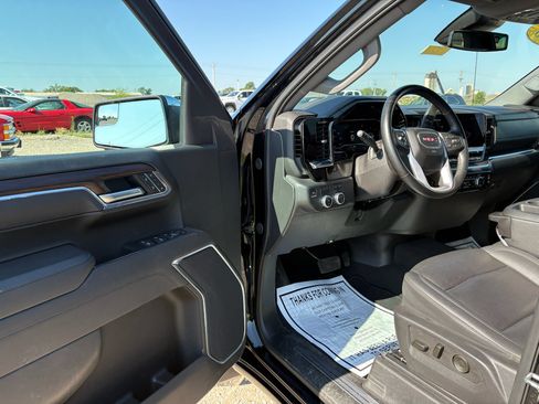 Used 2025 GMC Sierra 1500 SLT RWD image 20