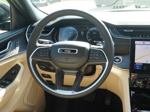 New 2025 Jeep Grand Cherokee L Limited w/ Luxury Tech Group II RWD image 16
