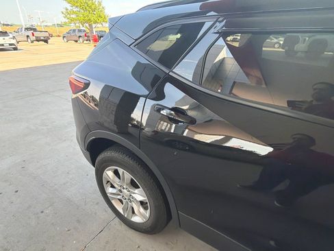 Used 2021 Chevrolet Blazer LT FWD image 11