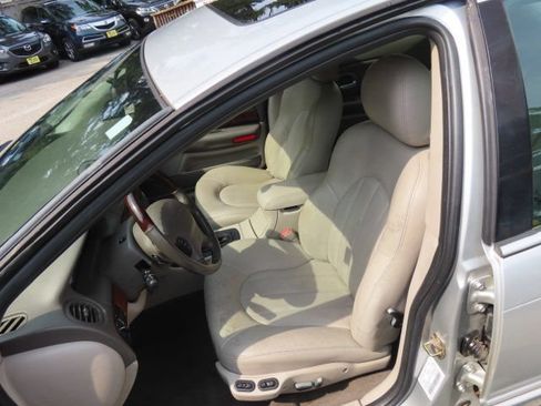 Used 2004 Chrysler 300M FWD image 17