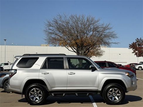 Used 2019 Toyota 4Runner TRD Off-Road image 3