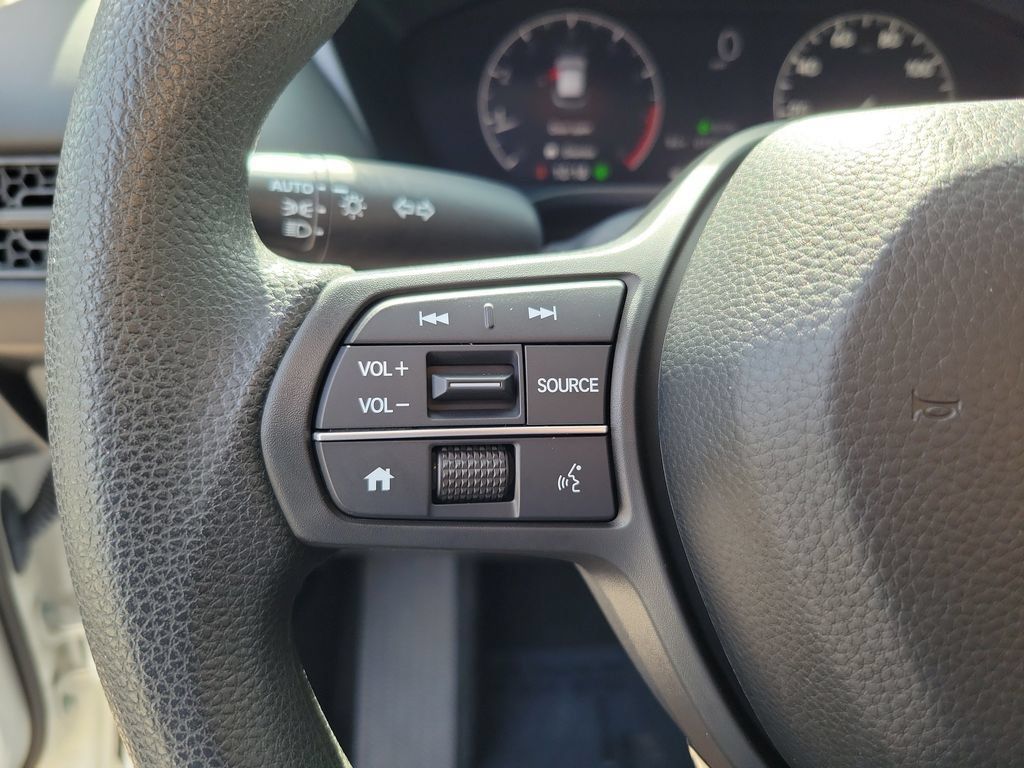 Used 2023 Honda HR-V LX image 22