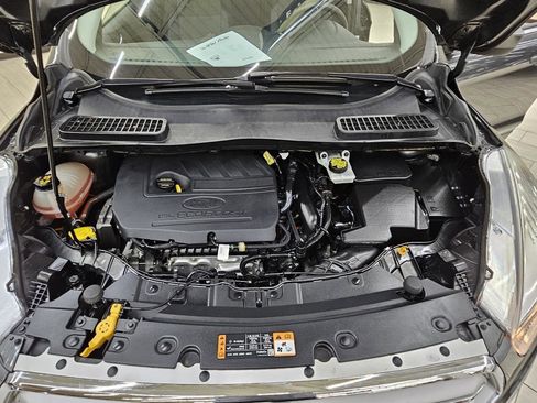 Used 2018 Ford Escape SE FWD image 38