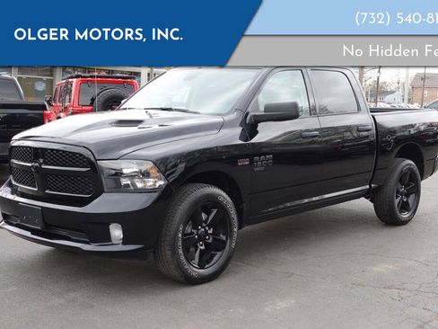 Used 2023 RAM 1500 Express w/ Wheel & Sound Group AWD/4WD image 2