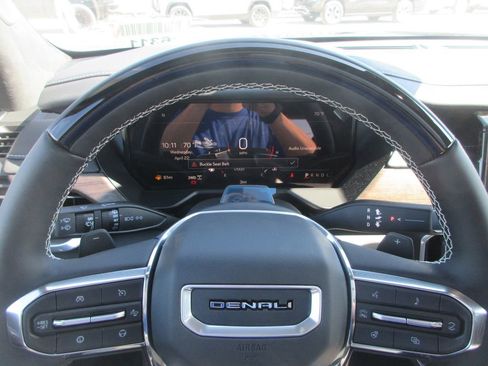 New 2026 GMC Acadia Denali Ultimate AWD/4WD image 18