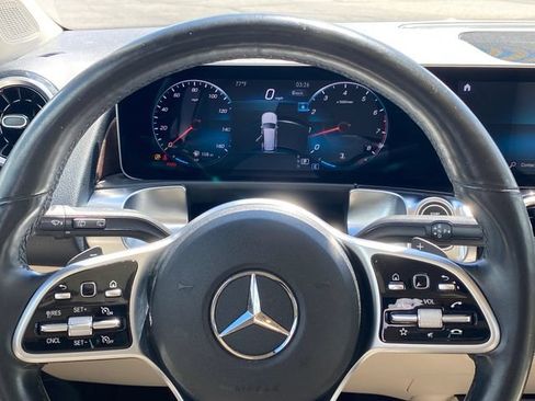 Used 2020 Mercedes-Benz GLB 250 4MATIC image 7