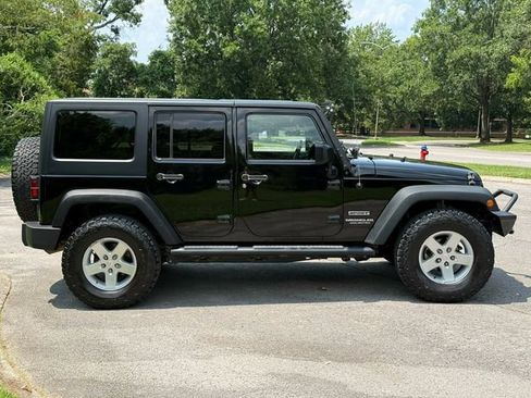 Used 2015 Jeep Wrangler Unlimited Sport w/ Quick Order Package 24S AWD/4WD image 7