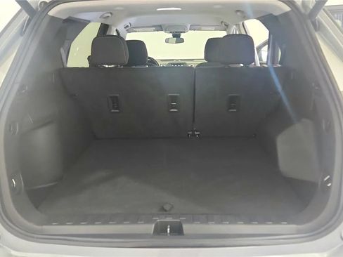 Used 2023 Chevrolet Equinox LT FWD image 19