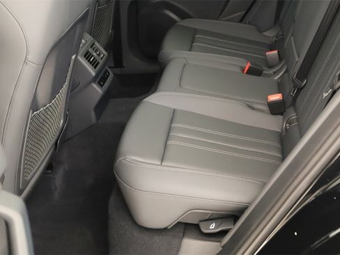 New 2025 Audi Q5 Prestige image 28