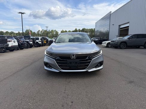 Used 2022 Honda Accord Sport Special Edition image 2