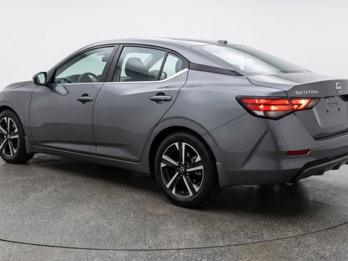 Used 2025 Nissan Sentra SV image 6