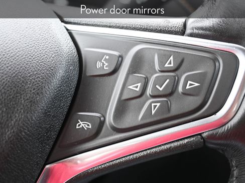 Used 2018 Chevrolet Equinox Premier image 17