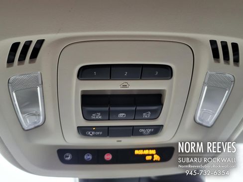 Used 2022 Buick Envision Avenir w/ Technology Package II image 32