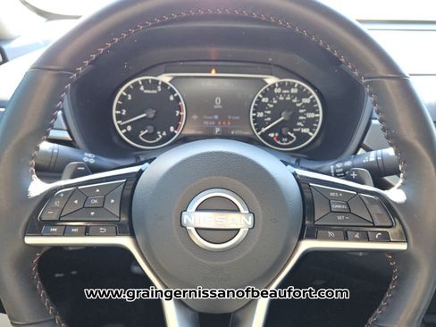 Used 2025 Nissan Altima 2.5 SR image 11