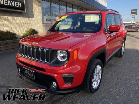 Used 2019 Jeep Renegade Latitude w/ Cold Weather Group image 1