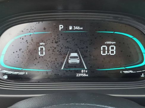 Used 2025 Hyundai Venue SEL FWD image 16