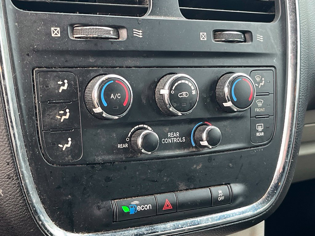Used 2017 Dodge Grand Caravan SXT FWD image 20