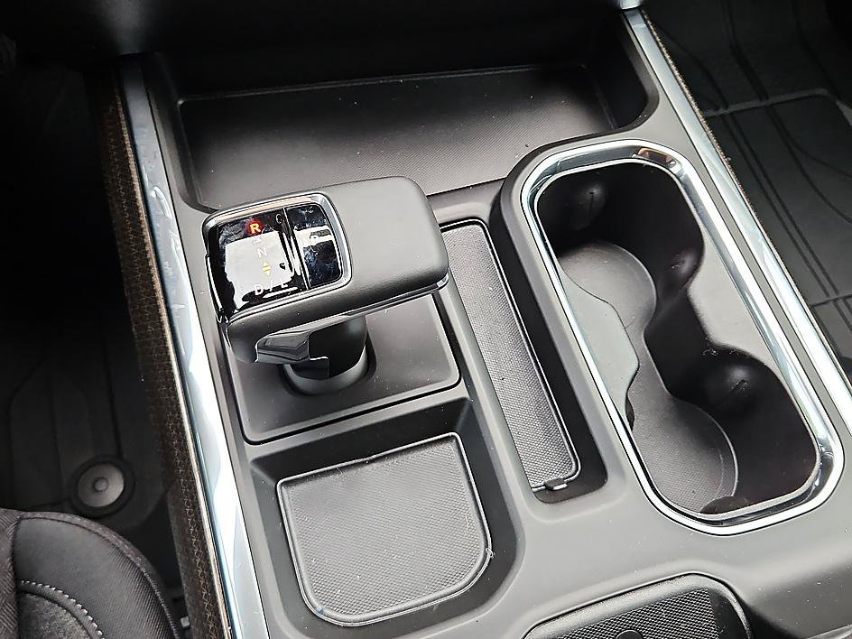 New 2026 Chevrolet Silverado 1500 RST w/ Redline Edition AWD/4WD image 19