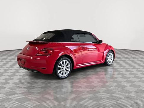Used 2018 Volkswagen Beetle 2.0T S FWD image 10