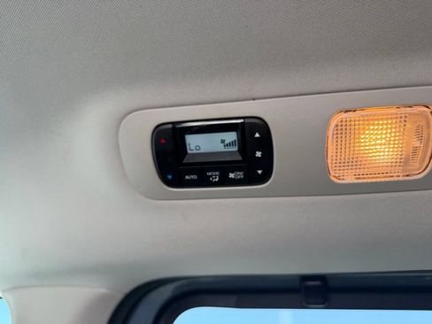 Used 2025 Honda Odyssey Touring image 24