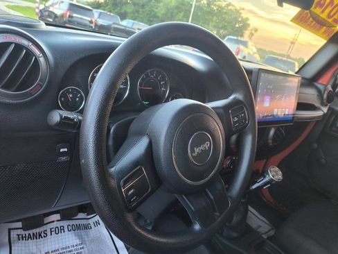 Used 2015 Jeep Wrangler Unlimited Sport image 13