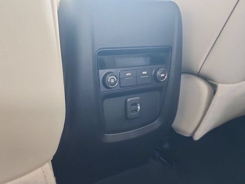 Certified 2023 Buick Enclave Essence w/ Experience Buick Package FWD image 20
