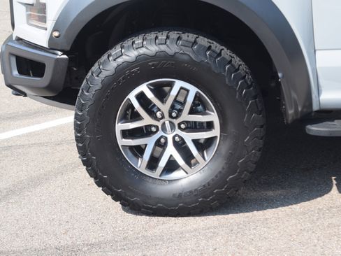 Used 2017 Ford F150 Raptor w/ Equipment Group 801A Mid image 32