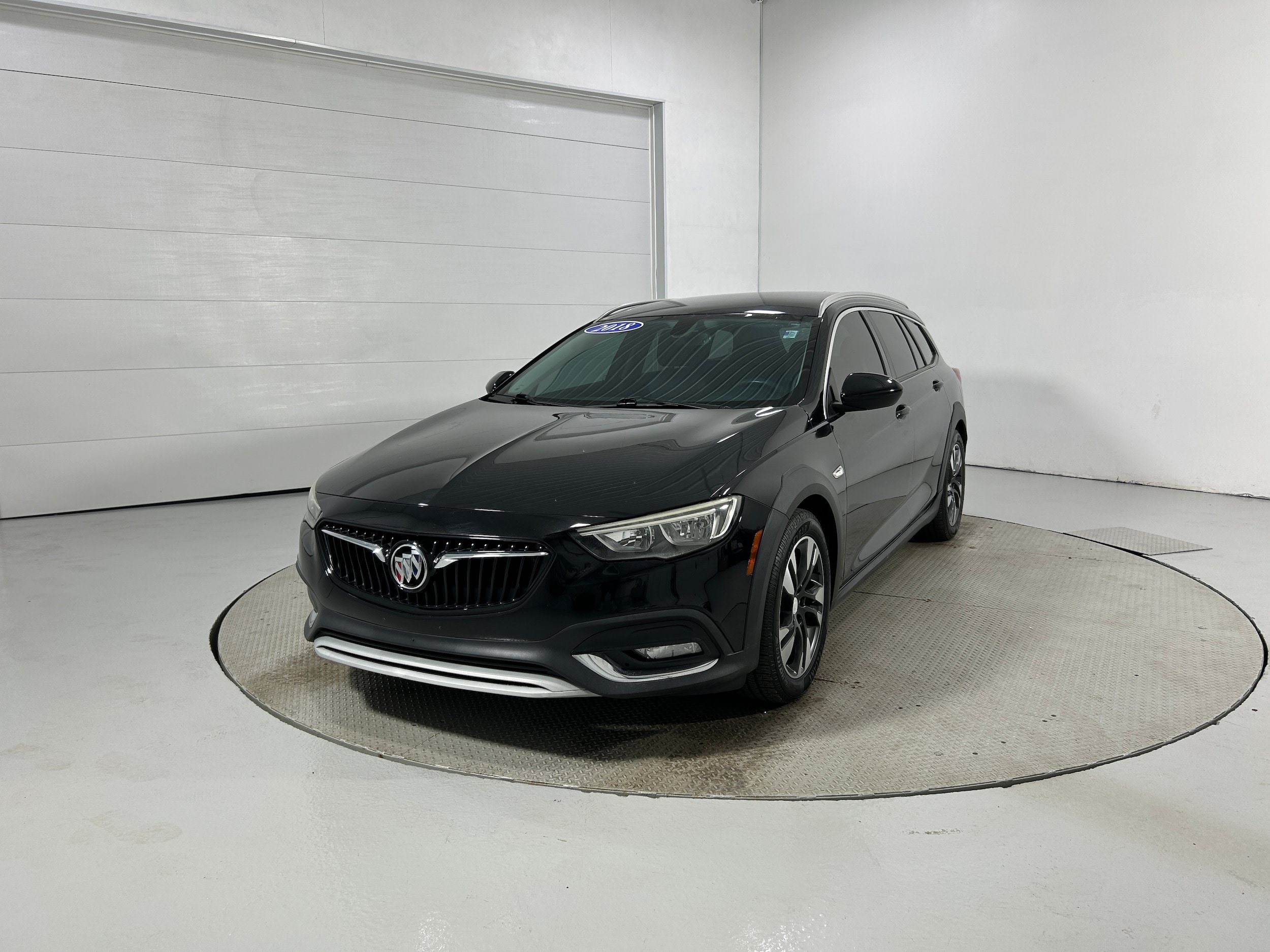 Used 2018 Buick Regal Preferred w/ Sights and Sounds Package AWD/4WD image 19