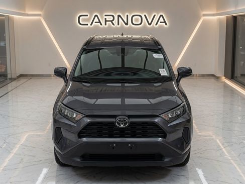 Used 2021 Toyota RAV4 LE FWD image 2