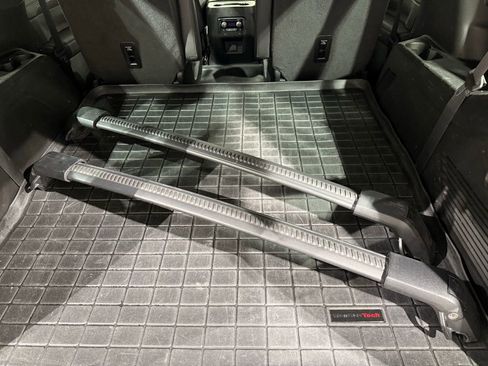 Used 2022 Chevrolet Tahoe Z71 w/ Z71 Off-Road Package image 31