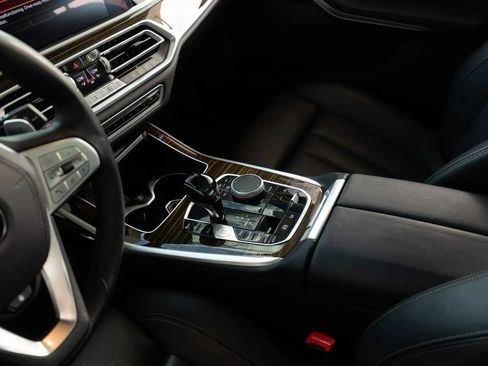 Used 2020 BMW X7 xDrive40i w/ Premium Package AWD/4WD image 34