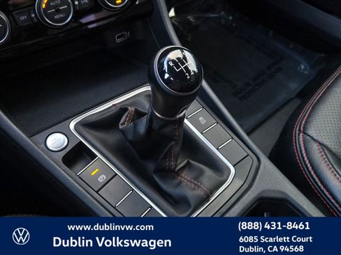 Used 2019 Volkswagen Jetta GLI image 17