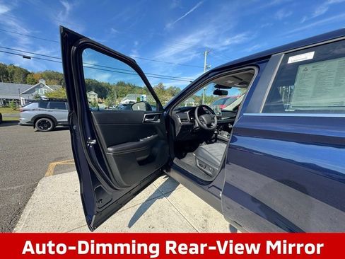 Used 2025 Mitsubishi Outlander SE AWD/4WD image 4