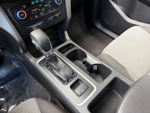 Used 2018 Ford Escape SE w/ Ford Safe & Smart Package AWD/4WD image 16