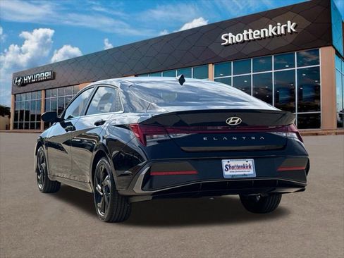 New 2026 Hyundai Elantra SEL Sport Premium FWD image 8