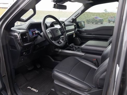 Used 2025 Ford F150 Lariat AWD/4WD image 13