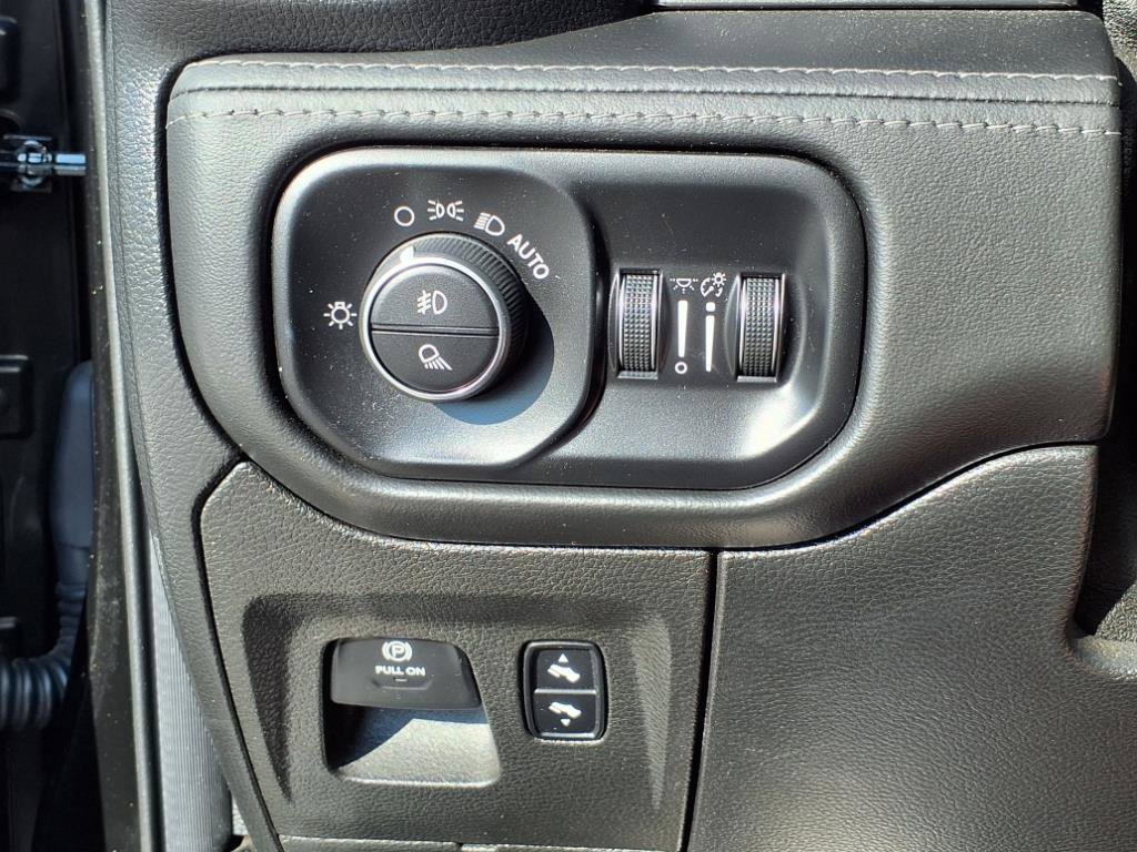 Used 2020 RAM 1500 Limited AWD/4WD image 18