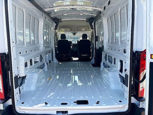 New 2026 Ford Transit 250 148 Medium Roof RWD image 22
