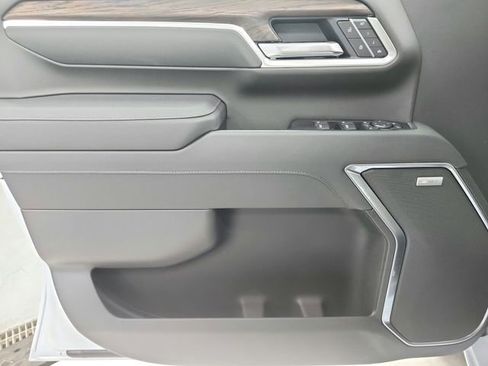 New 2026 GMC Sierra 3500 SLT w/ SLT Convenience Package AWD/4WD image 32