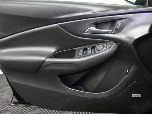 Used 2017 Chevrolet Volt Premier w/ Driver Confidence II Package image 35