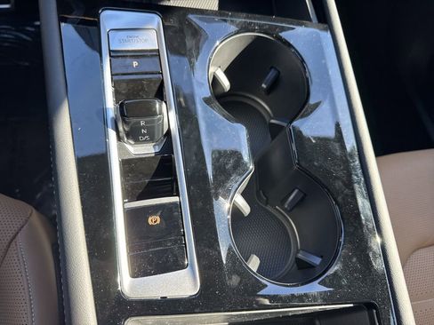 New 2026 Volkswagen Atlas Cross Sport SEL R-Line image 25