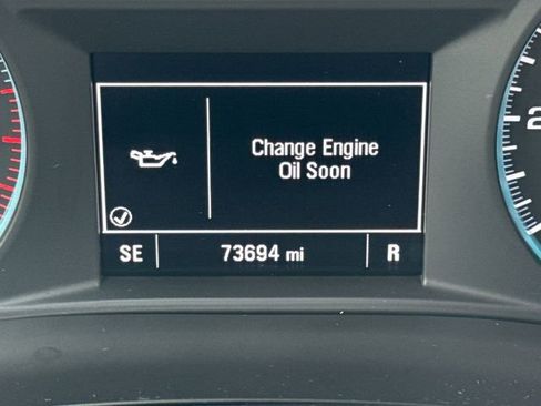 Used 2023 Chevrolet Traverse LS FWD image 30