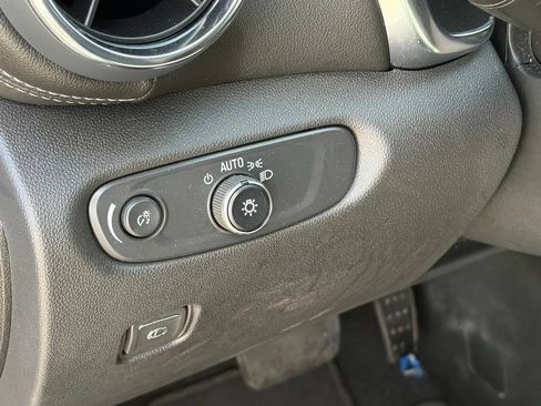 Used 2025 Chevrolet Blazer LT FWD image 7