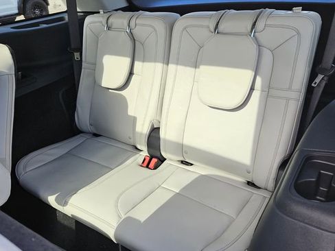 New 2026 Lincoln Aviator Reserve image 16