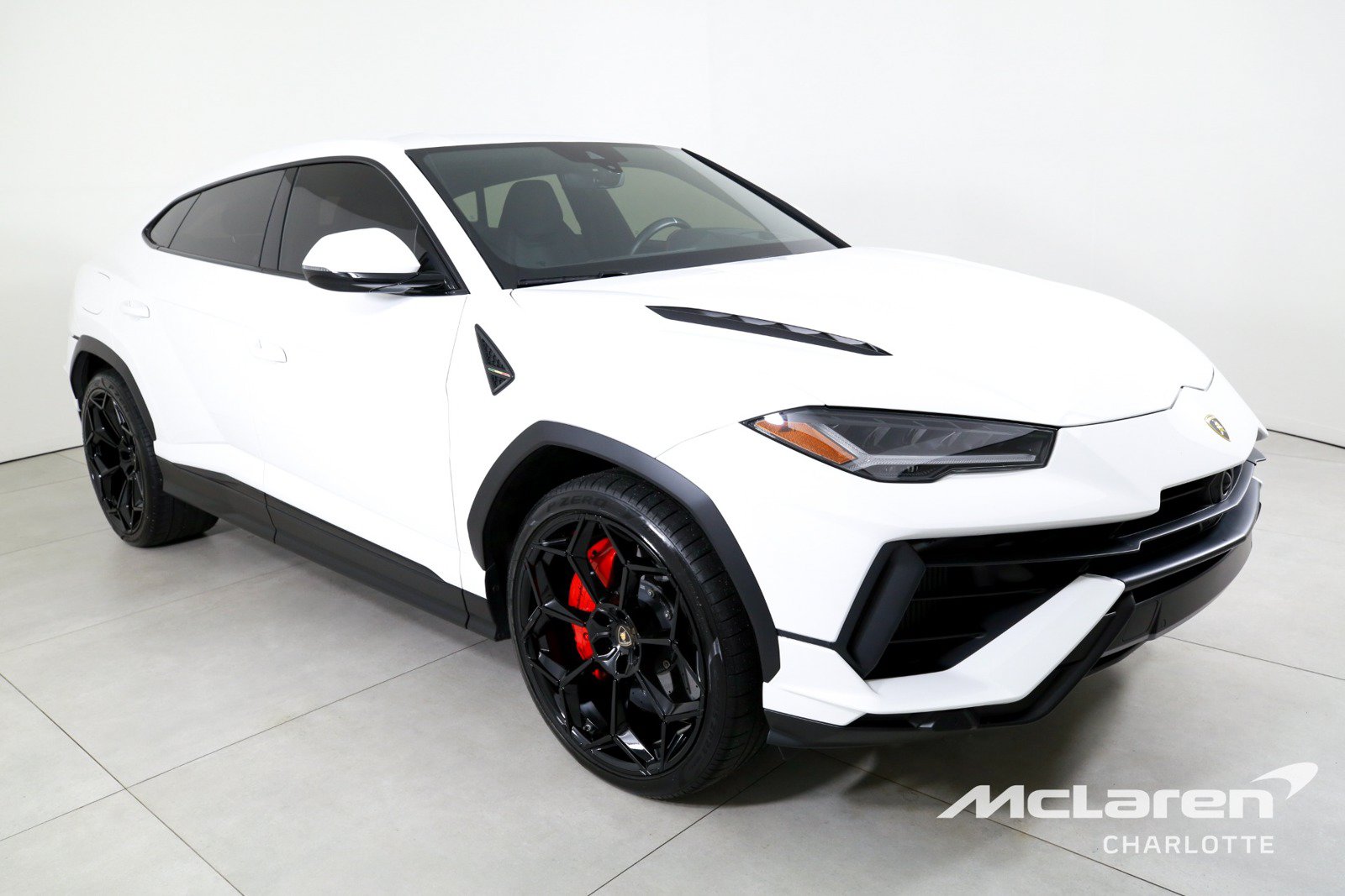 Used 2024 Lamborghini Urus S AWD/4WD image 3
