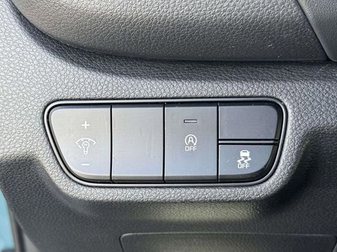 Used 2024 Kia Seltos EX image 9