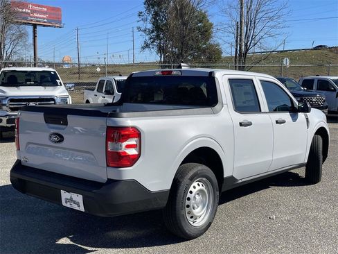 New 2026 Ford Maverick XL image 3