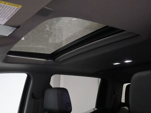 Used 2020 Chevrolet Silverado 1500 LT Trail Boss image 11