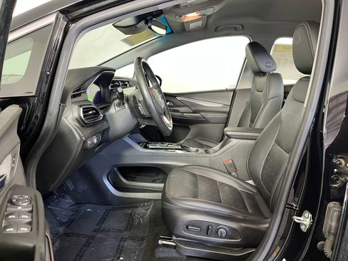 Used 2022 Chevrolet Bolt LT w/ Infotainment Package image 11