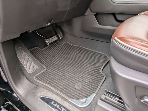 Used 2023 GMC Sierra 1500 Denali Ultimate image 15